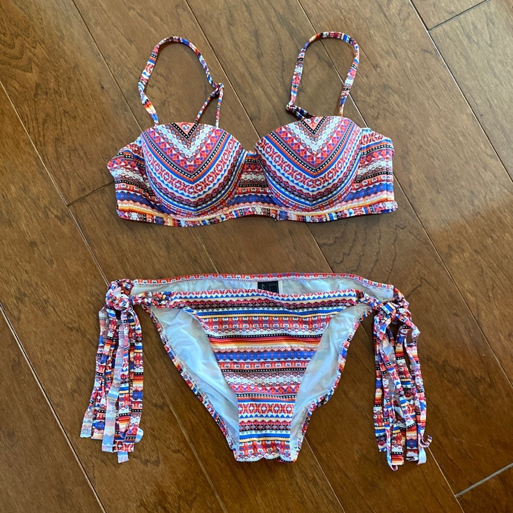 BCBG Aztec print swim set. Worn once!